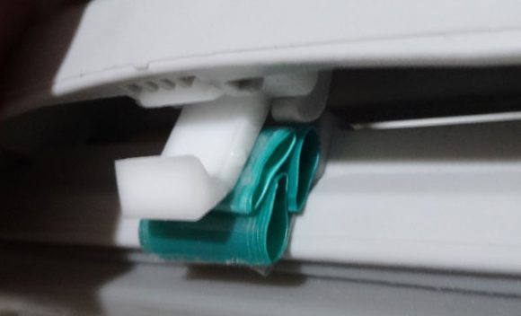 06_パナソニック、ナショナルの洗濯乾燥機の内ブタのフックの故障の3分で修理